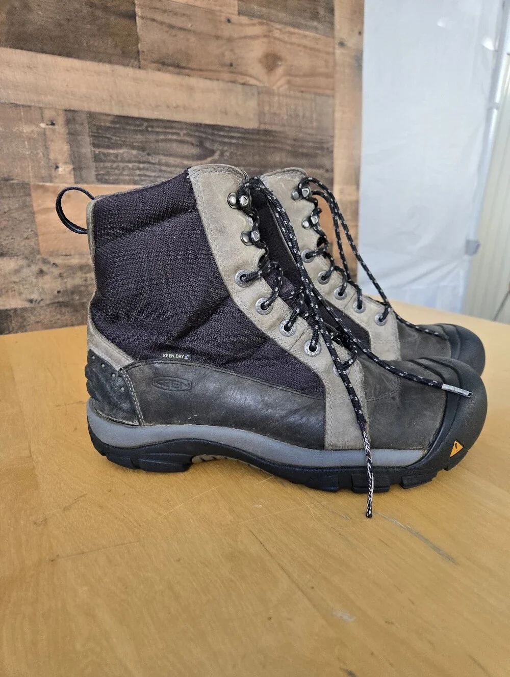 Keen Brixen Mid Boot 12022-BKGA - Men's Size 12